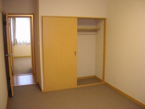 レオパレスグレシア 収納付きです。