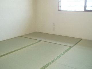ストークコートＮ 落ち着く和室です。
