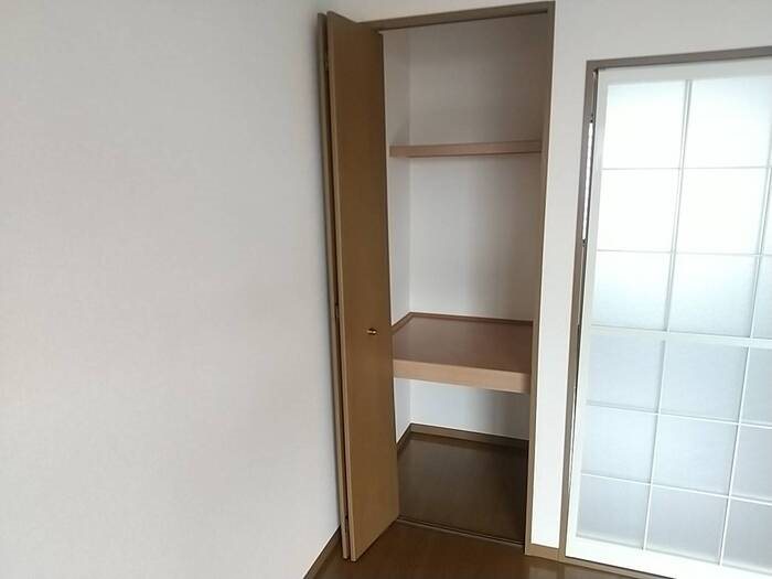 ハイネスコート 収納付きです。