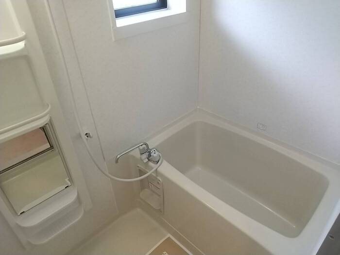 ハイネスコート 窓付きで換気できます。