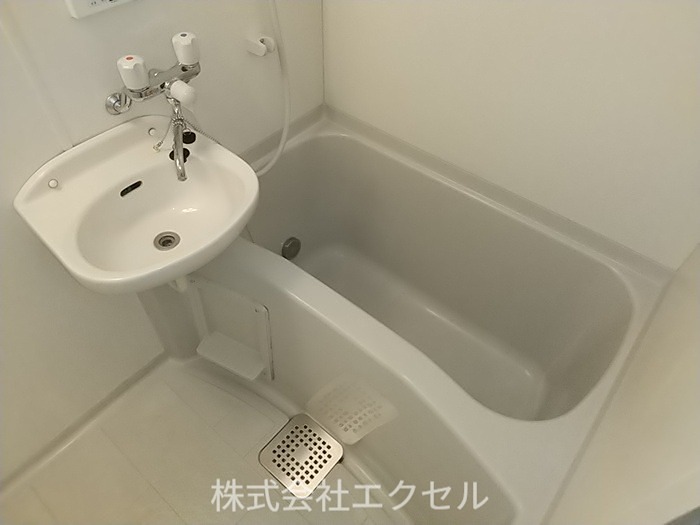 コスモスB 洗面台です。