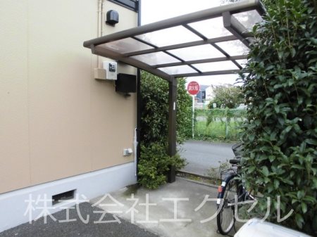 桜ハイツ 屋根付の駐輪場です。