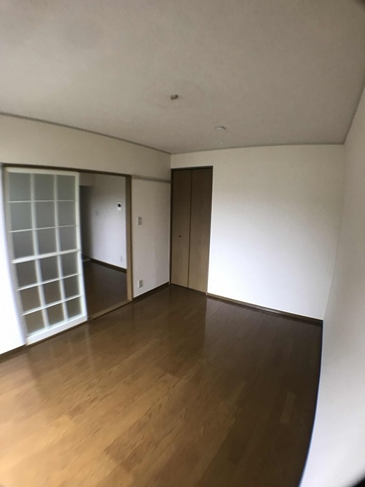 桜ハイツ 明るいお部屋です。