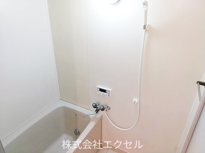 中野ハイム 追い焚き機能のお風呂です。
