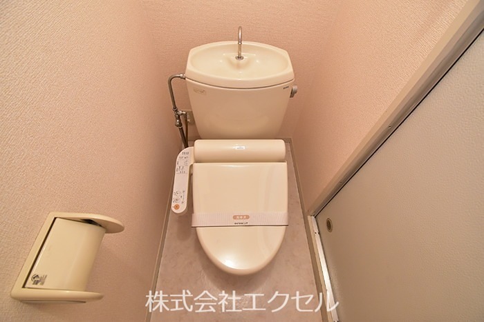 グリーンハイツ 温水洗浄便座です。