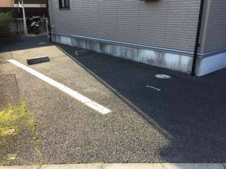 シャルマンソレーユ 敷地内駐車場です。