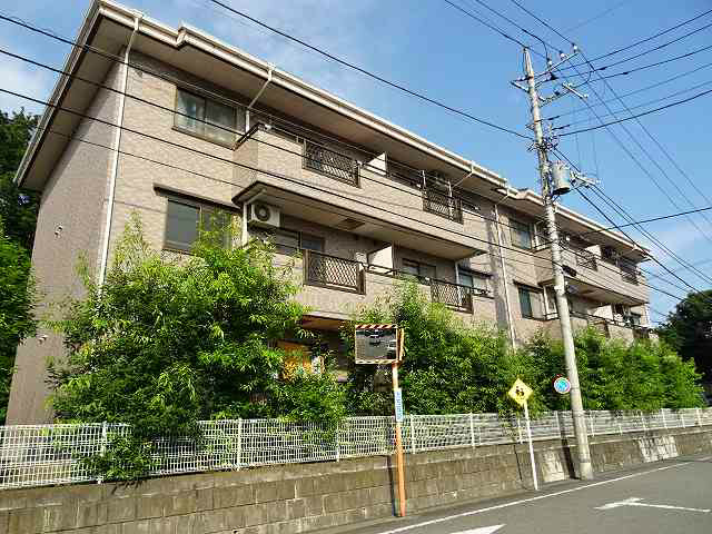 福生駅徒歩圏内で交通便利なお部屋です。