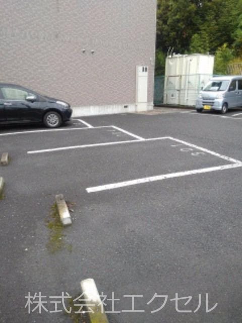 コートエレガンスＪ 敷地内駐車場です。