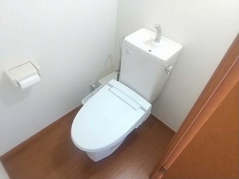 レオパレスHSIRIVER 温水洗浄便座です。