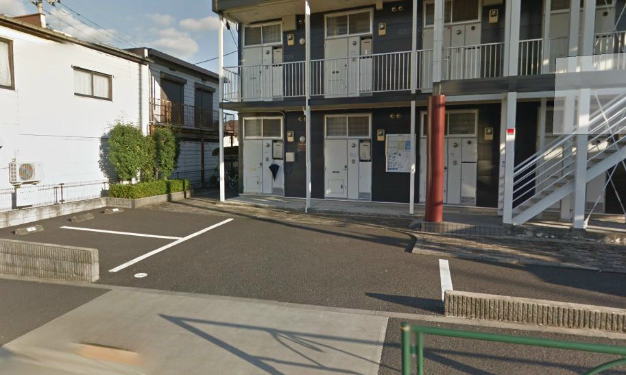 レオパレスHSIRIVER 敷地内駐車場完備です