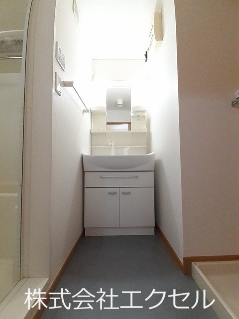 ヴィオラマードレ 洗髪洗面台です。