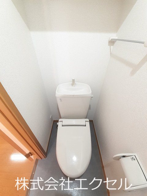 ヴィオラマードレ 暖房便座です。