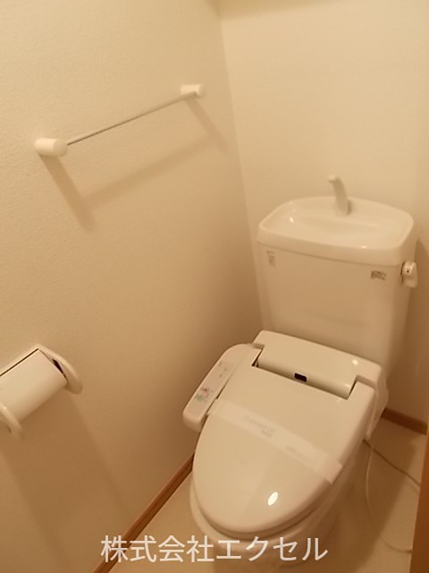 エスポワール 温水洗浄便座です。