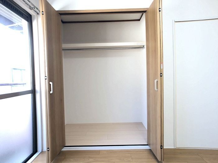 サンパレストミタ クローゼットです。