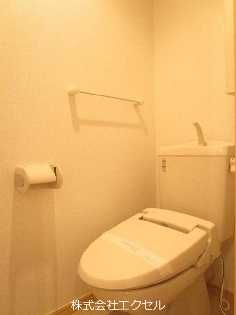 モーダパラッツォ 清潔感のあるトイレです。