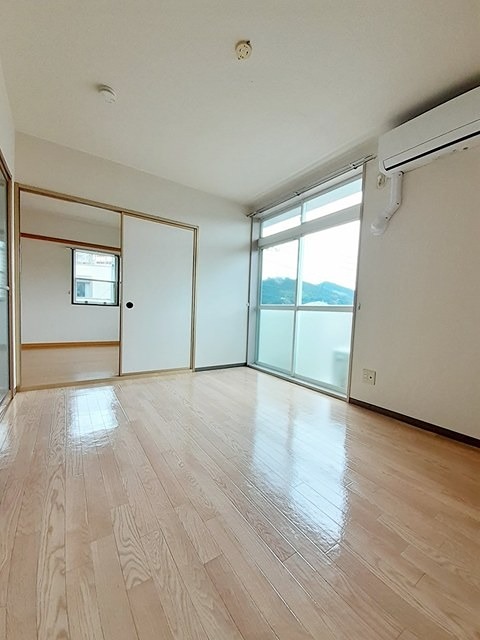 あきる野ビューラー 明るい室内です。