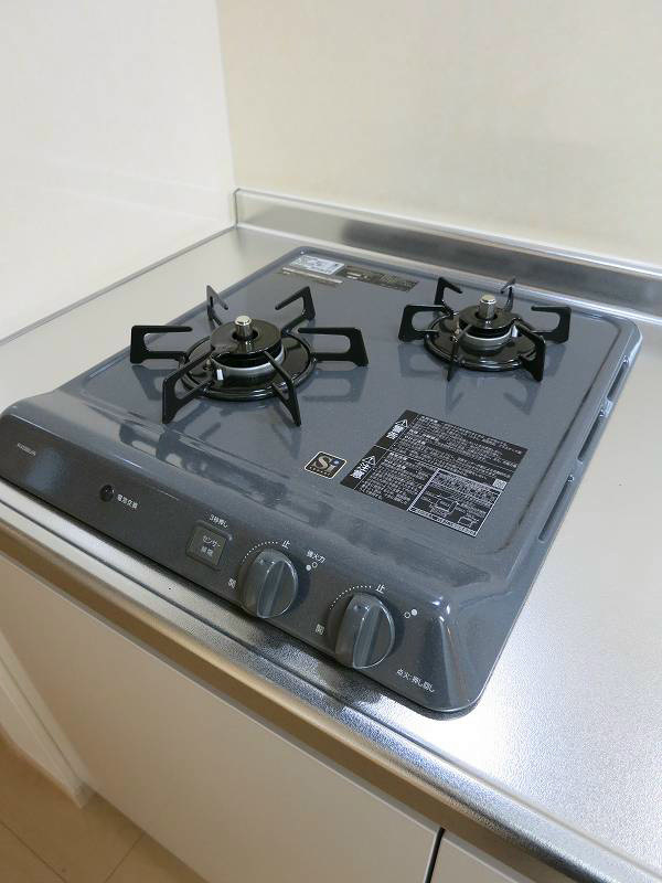 クリーク日野本町 ２口システムキッチンです。