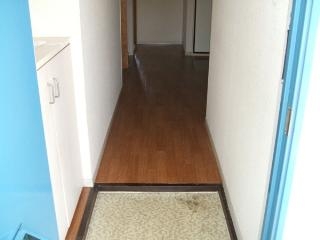 サンパレストミタ 同階別室の物です。