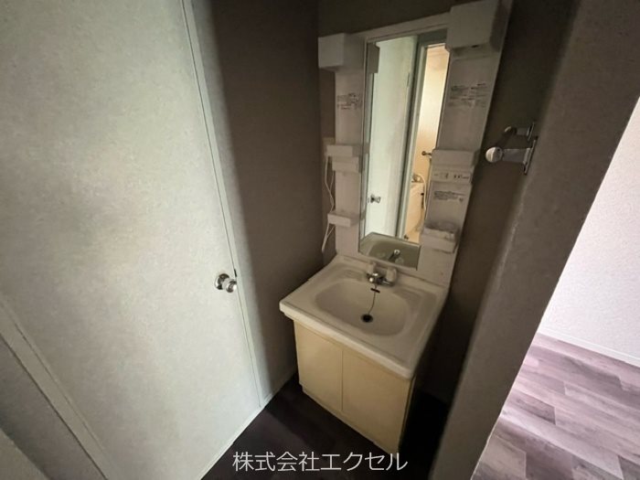 サンパレストミタ 同階別室の物です。
