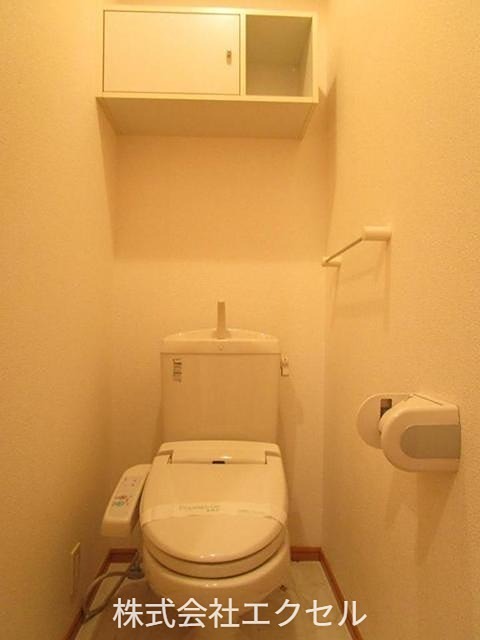 エスポワール３ 温水洗浄便座です。