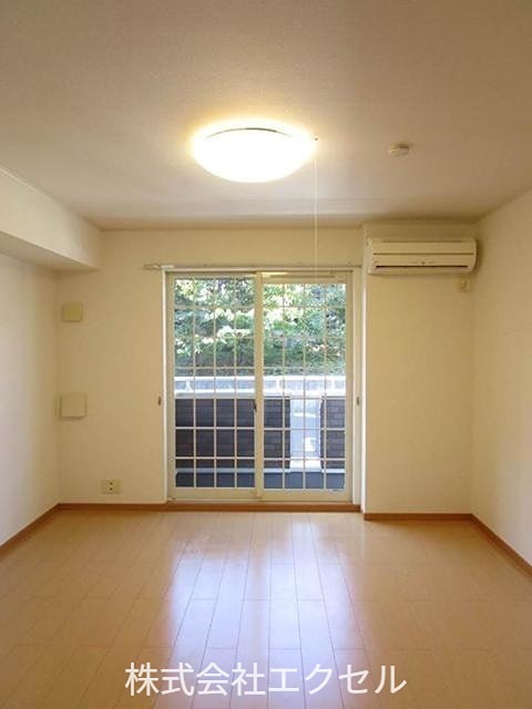 エスポワール３ 日当たり良好で明るいお部屋です。