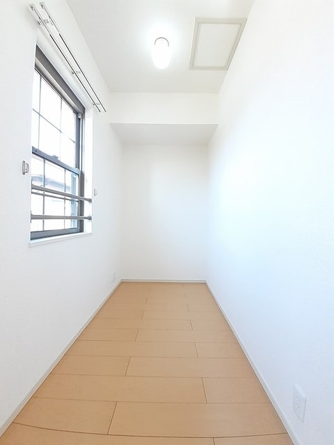 オークガーデン シューズボックス完備です。