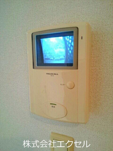 メゾンアヴニール1 モニター付きインターホンです。