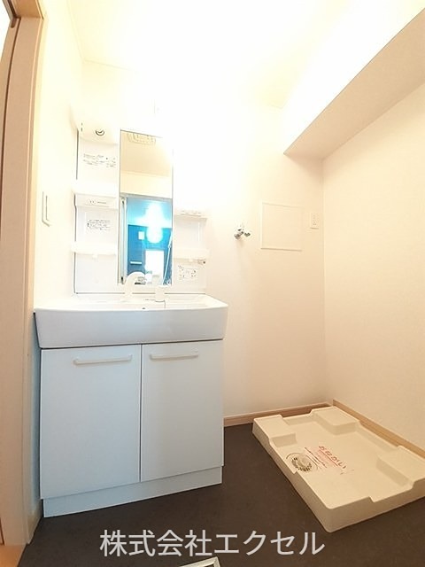 アプリコット シャワー付き洗面台です。