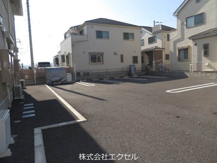 コンフォルトカーサ 敷地内駐車場です。