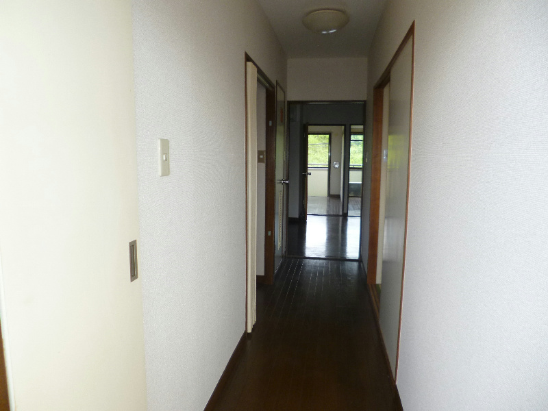 エントピア田代 下駄箱付きの玄関です。