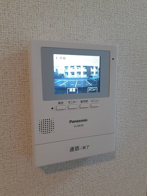 パル 安心のTVインターホン完備です。