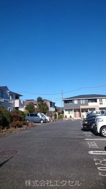 ディアプレイス2 敷地内駐車場です。