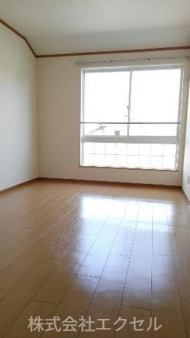 ディアプレイス2 フローリングのお部屋です。