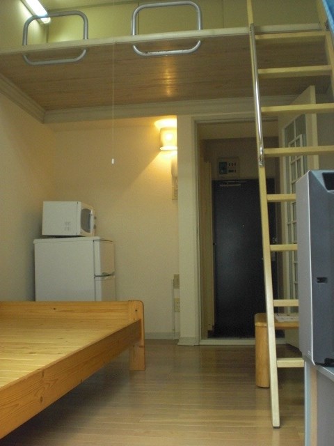 レオパレス小比企 多目的にお使いいただけるロフトがございます。