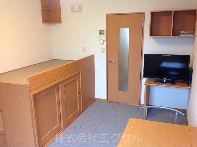 レオパレスHSIRIVER2 明るいお部屋です。