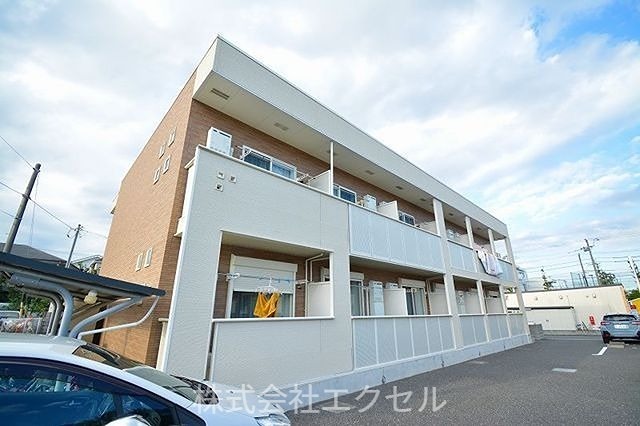 拝島駅と熊川駅が徒歩圏内です。