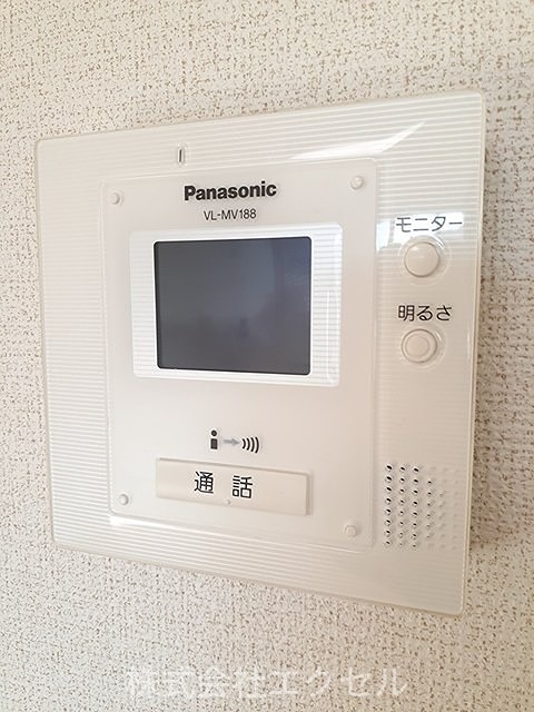 アクティブ3 モニター付きドアホンで安心です。