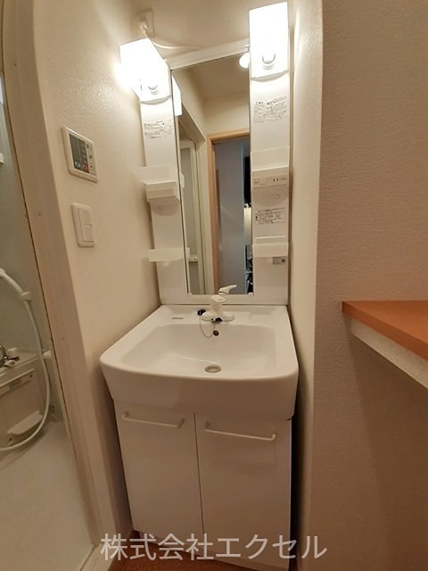 アクティブ3 シャワー付き洗面台です。