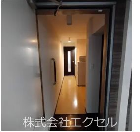 レオネクストWindBell シューズボックス完備の玄関です。