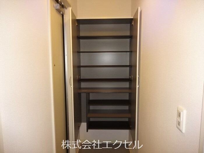 ゼファーコート２ シューズボックス完備です。