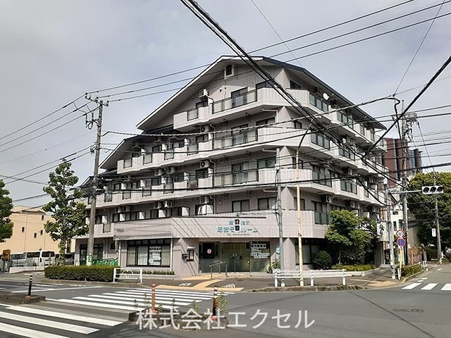 駅まで徒歩12分です。