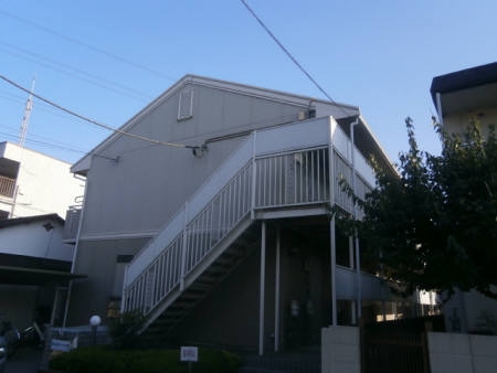 百草園駅まで徒歩圏内です。