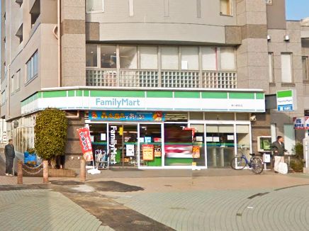 レオパレスアヴニールC ﾌｧﾐﾘｰﾏｰﾄ 秋川駅前店