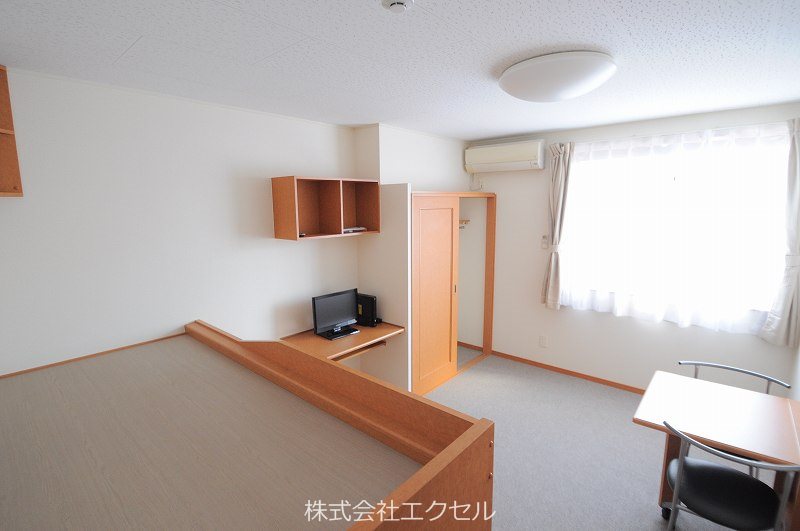 レオパレスセンターウエスト1 収納付きのお部屋です。