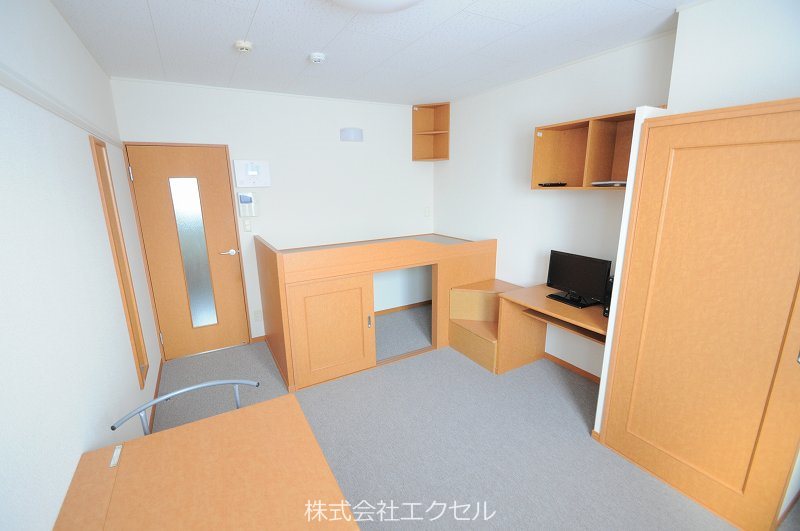 レオパレスセンターウエスト1 家具・家電付きのお部屋です。