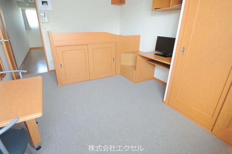 レオパレスセンターウエスト1 家具家電付きです。