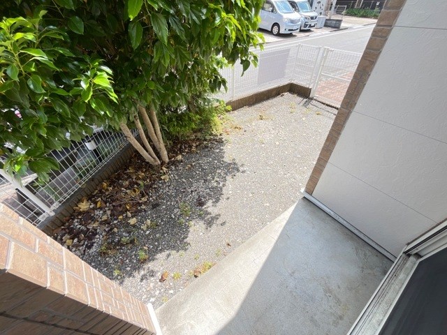 エクセルハイム 専用庭が付いています。