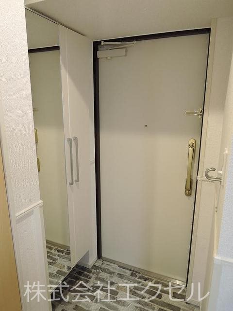 サンパラスト レンガ風の玄関です。