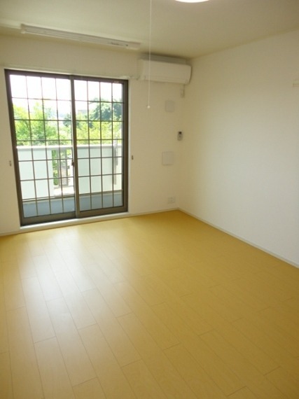 オルタンシア 日当たり良好で明るいお部屋です。