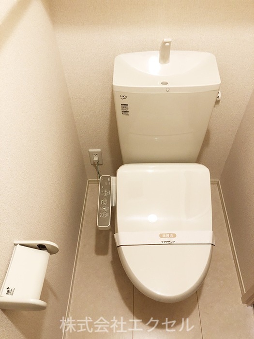 アーブルクロシェット 温水洗浄便座です。